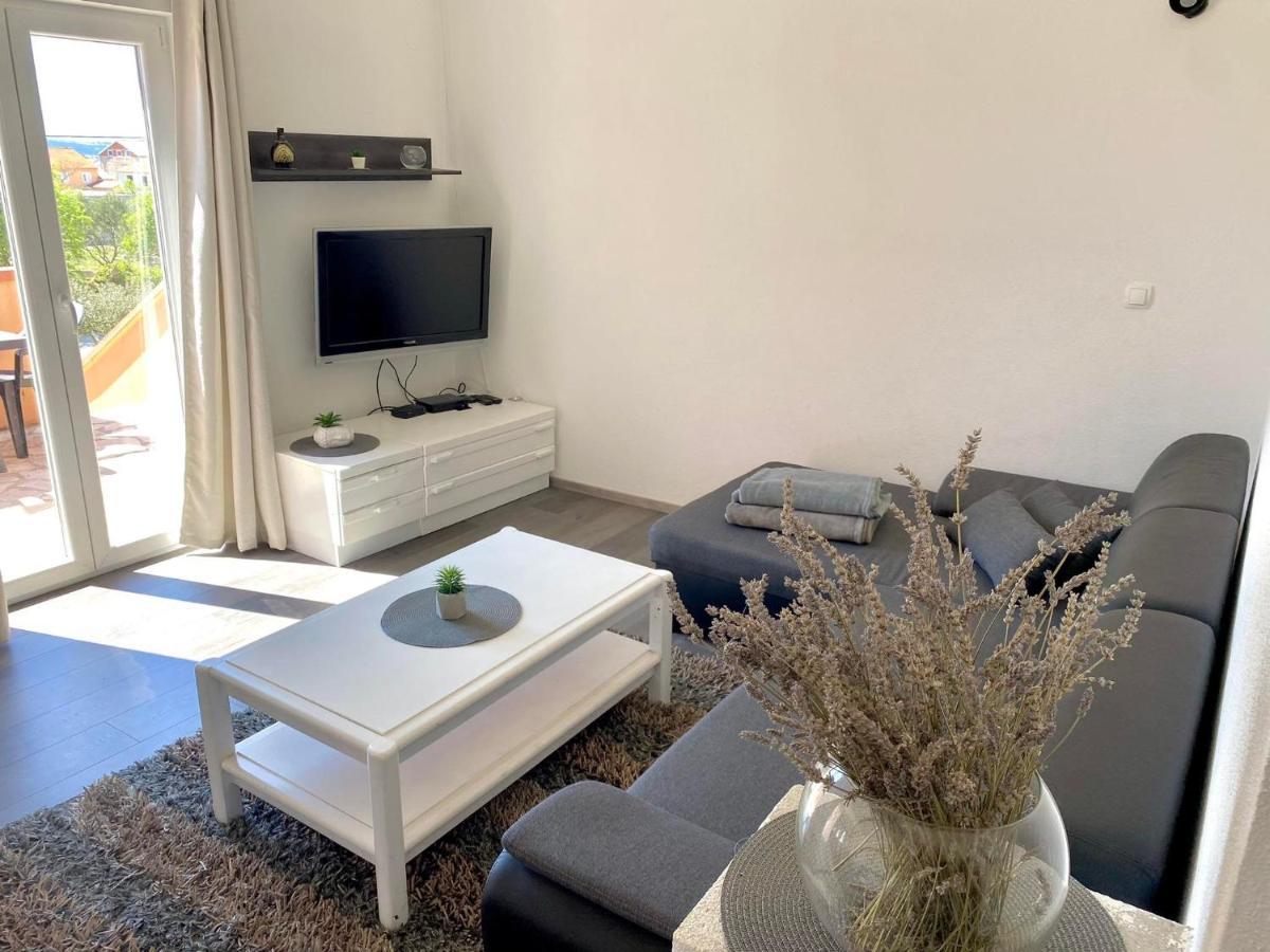 Apartman Ritta Biograd Na Moru Buitenkant foto